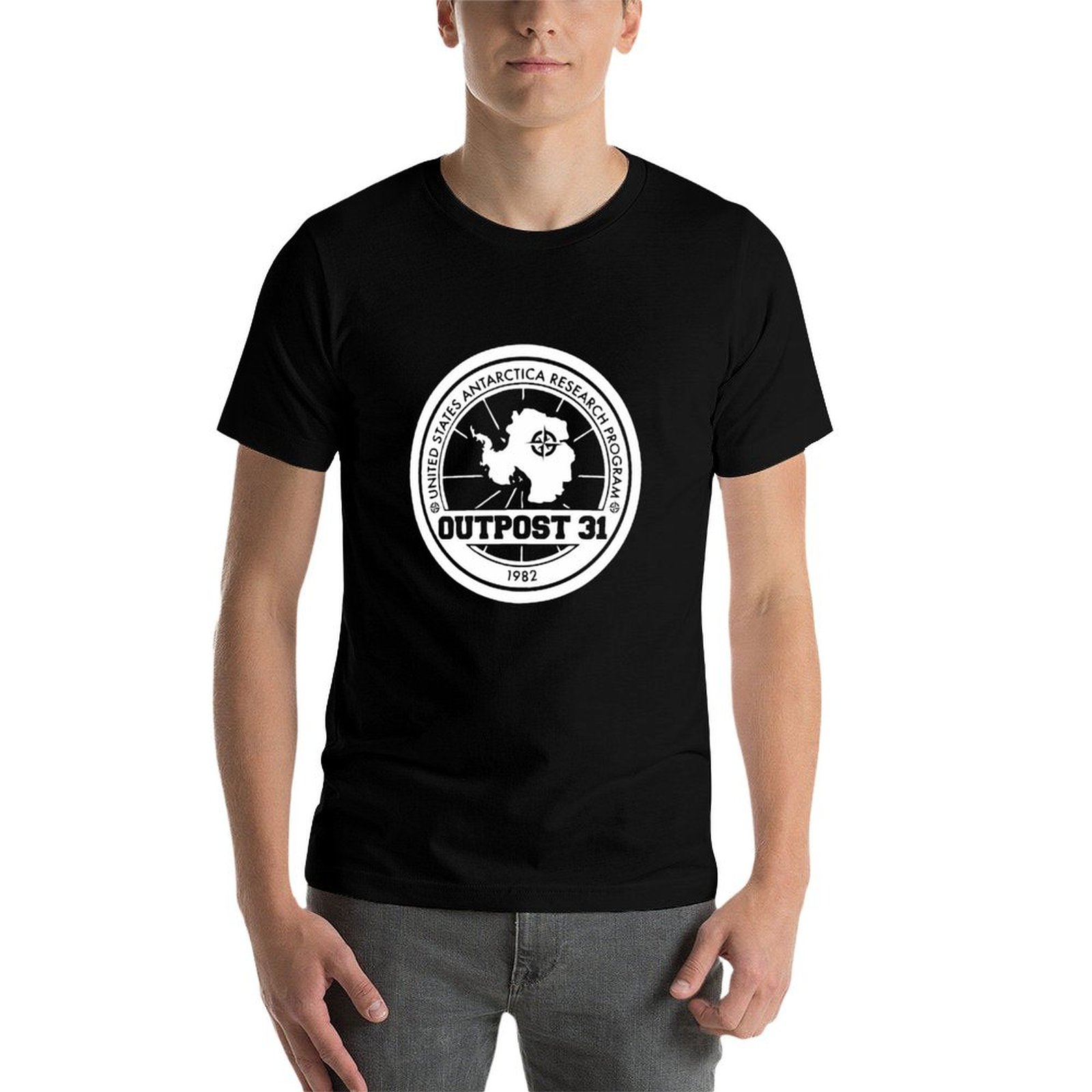 Camiseta con logotipo de Outpo - Anime Merchandise Logo reseña y precio
